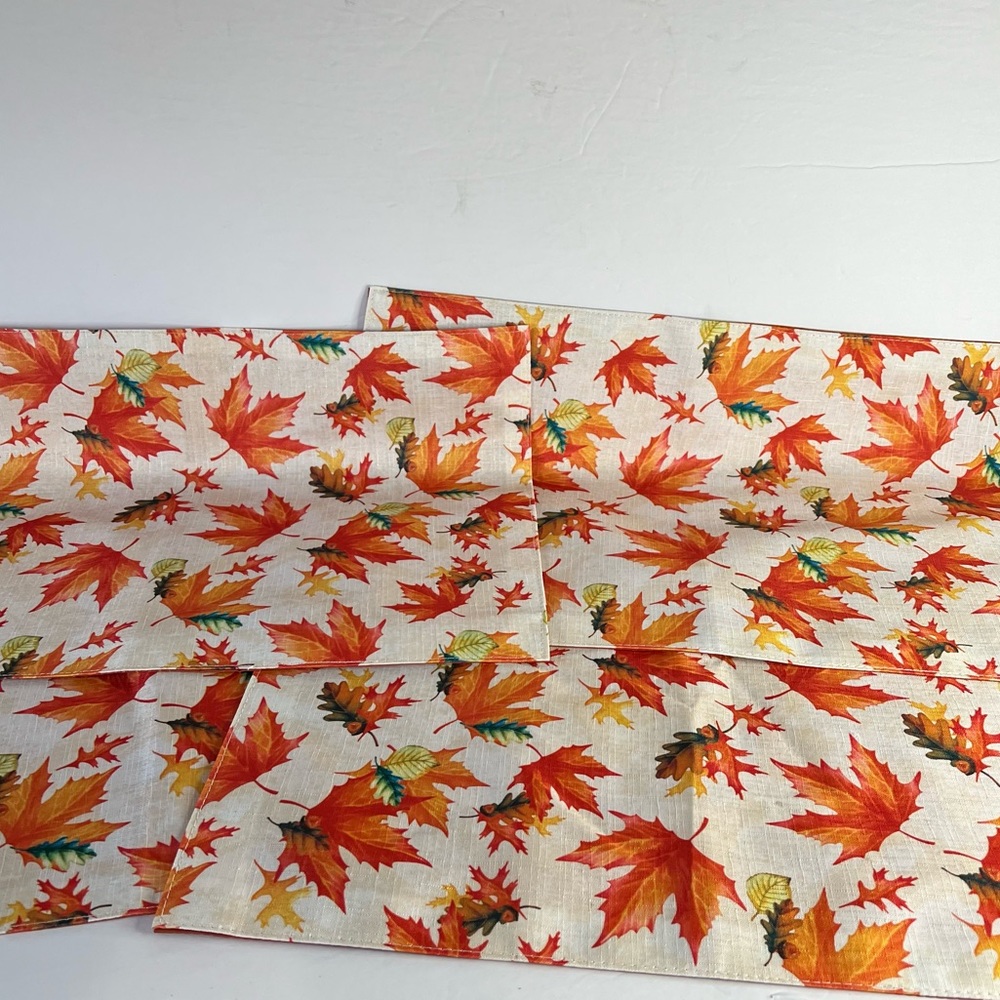 Home Collection Set of 4 Autumn Leaves Fabric Placemats 12” by 18” Falling Leave